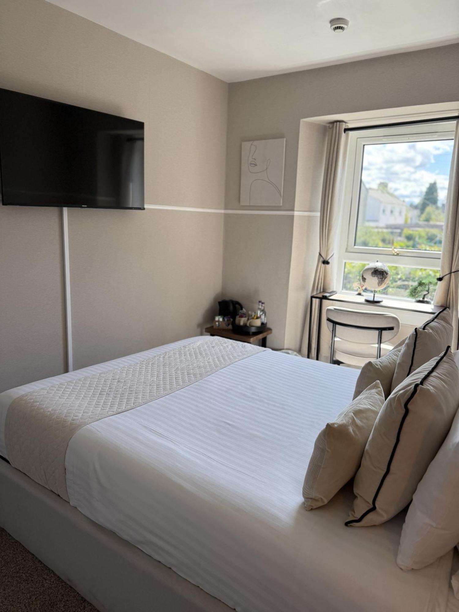 The Glendevon Hotel Auchterarder Bilik gambar